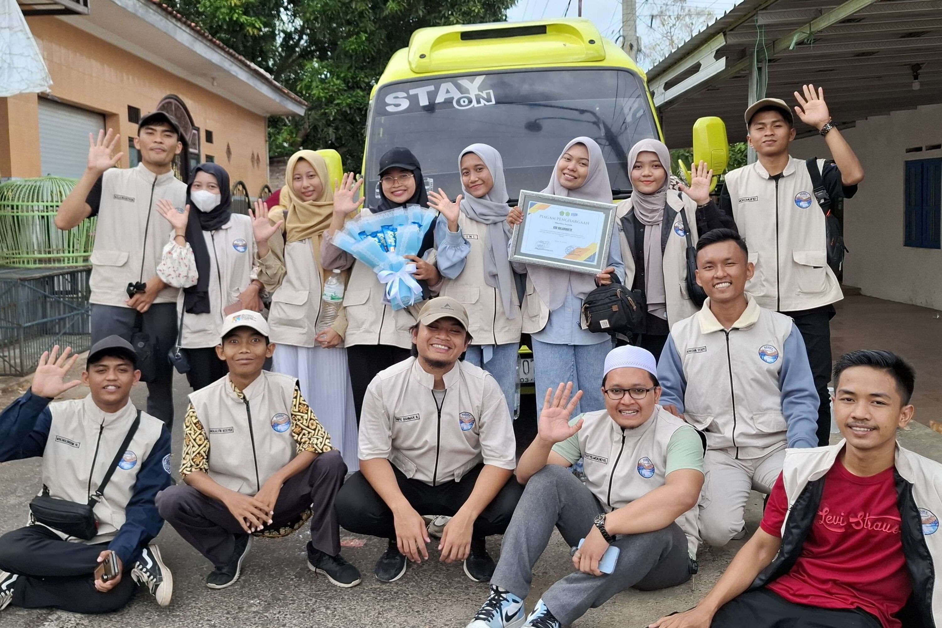 Mahasiswa Prodi IQT Ikuti KKN Kolaboratif Antar Perguruan Tinggi di Pulau Poteran