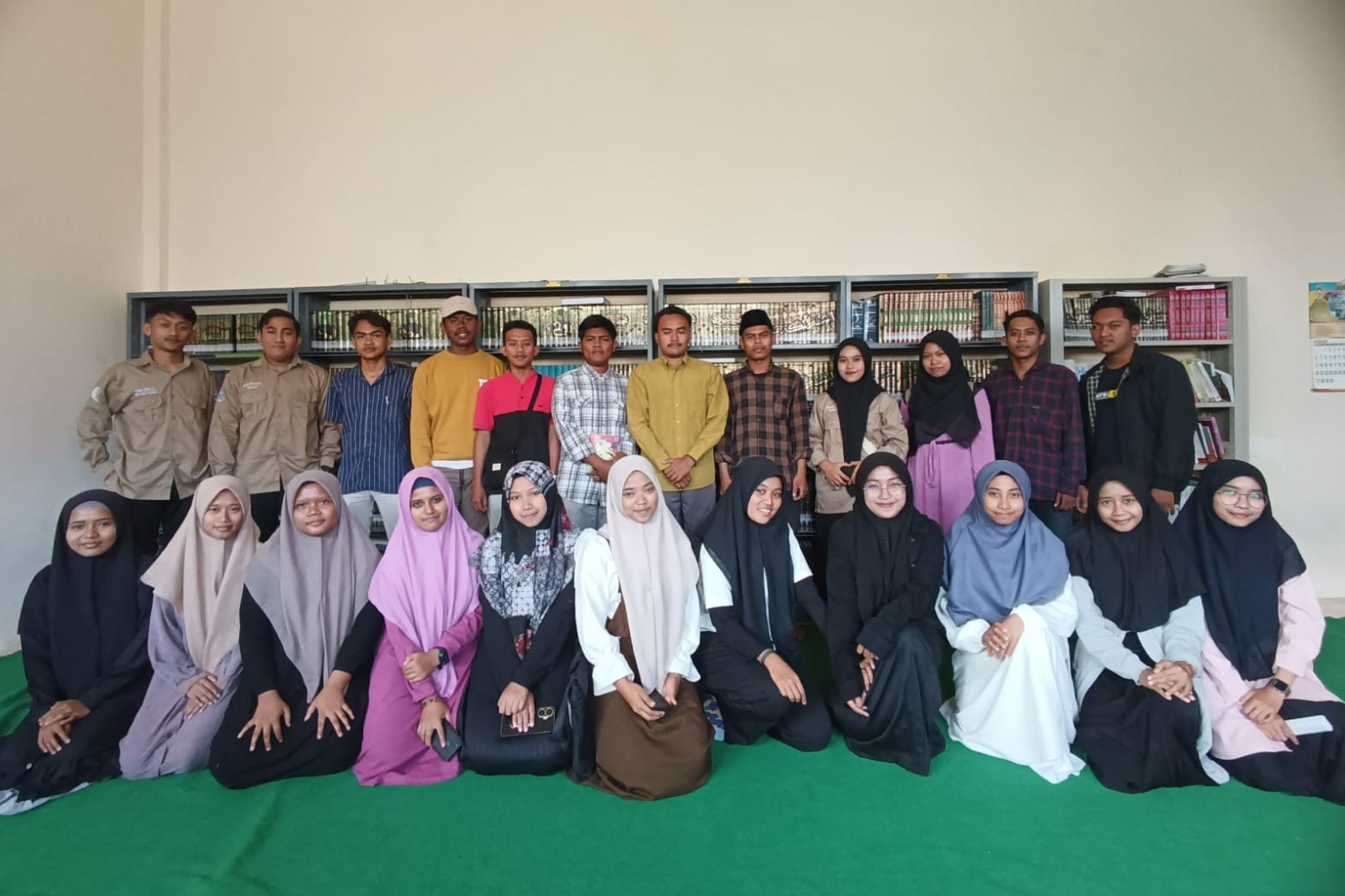 HIMPUNAN MAHASISWA PROGRAM STUDI ILMU AL-QURAN DAN TAFSIR BEKALI MAHASISWA BARU KEPENULISAN KARYA TULIS ILMIAH