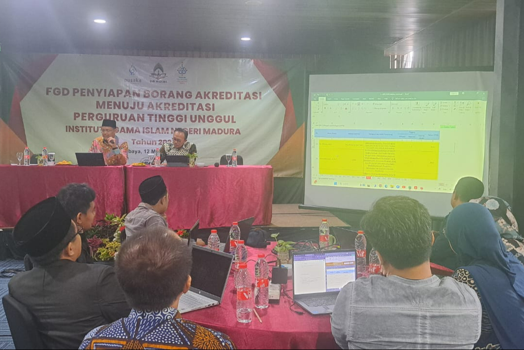 Prof. Dr. Sudirman Hasan Beri Pendampingan Kepada Tim Borang Akreditasi Prodi IQT pada Acara FGD Penyiapan Borang Akreditasi Program Studi Menuju APT Unggul